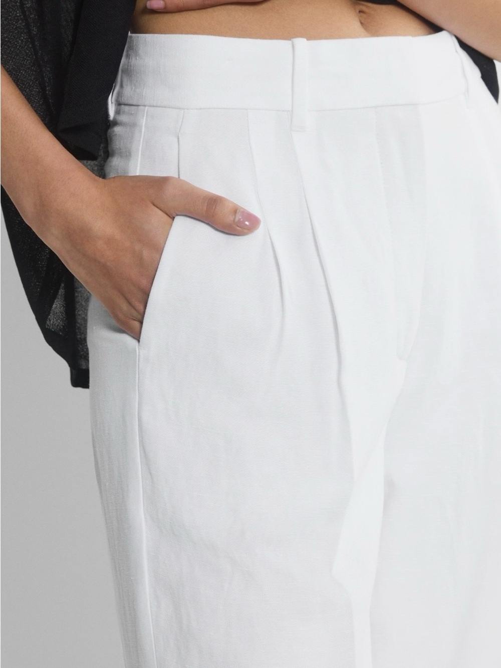 Zara women’s size‎ 32 white 100% linen trousers straight leg tailored pleated